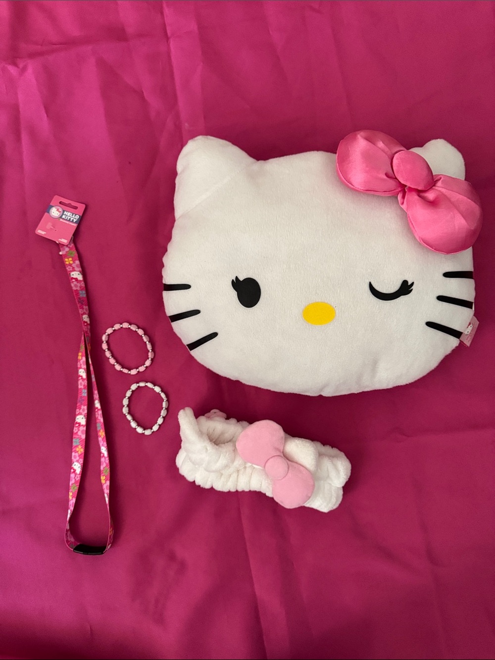 Hello Kitty Pillow / Hello Kitty Bundle *FREE SHIPPING*